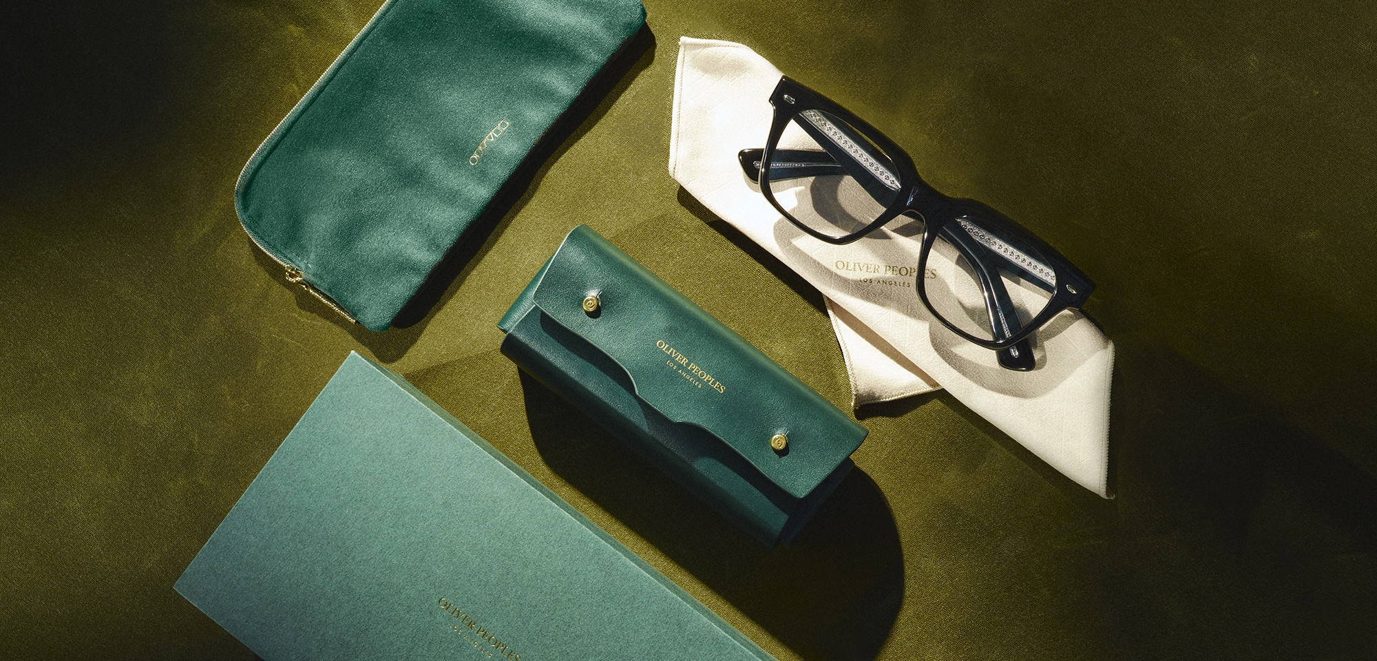 Oliver peoples eyeglass case online